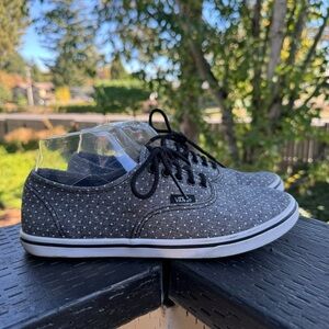 Vans Women’s Low Top‎ Gray Polka Dot Casual Athletic Shoes Size 7